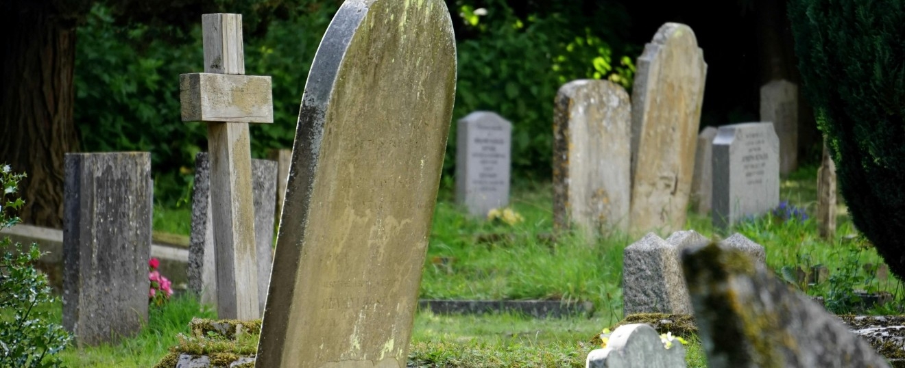 Itutu e os Egguns: A Morte como Evolução, não como Tragédia