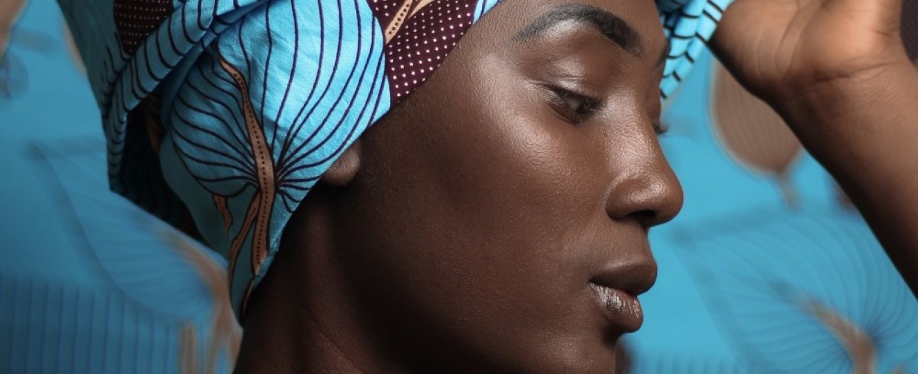 Santeria (La Regla de Ocha): História, Teologia e Práticas da Tradição Iorubá